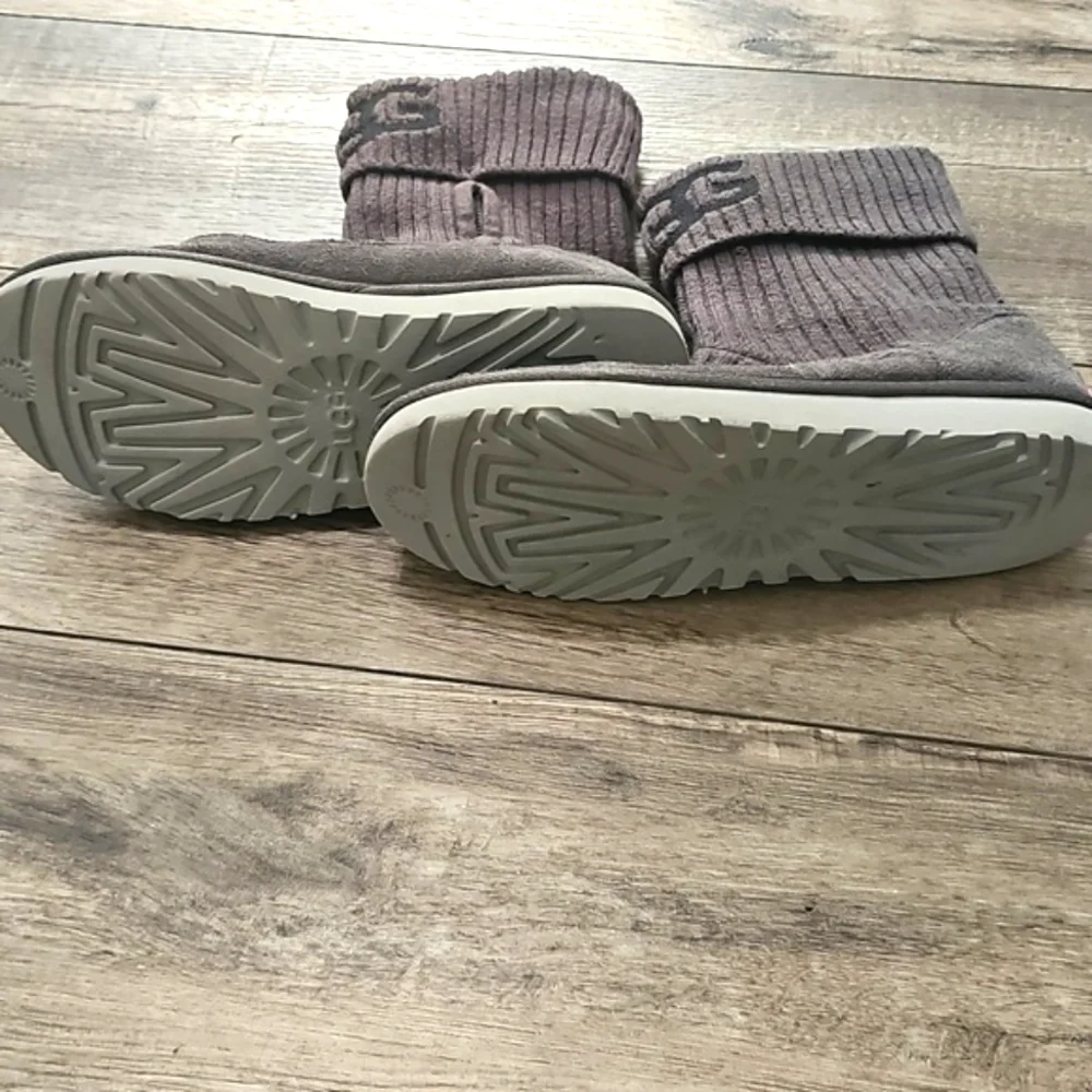 UGG W Classic Knit Boots